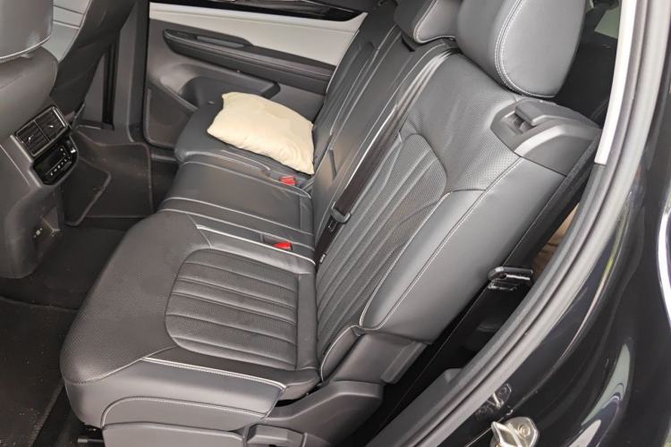 Used Volkswagen Teramont 2022 380TSI Four-Wheel Drive Prestige Luxury Edition Left Rear Seat