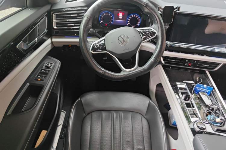 Used Volkswagen Teramont 2022 380TSI Four-Wheel Drive Prestige Luxury Edition Steering Wheel