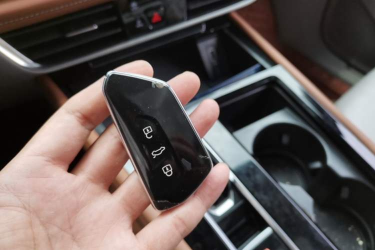 Used Volkswagen Teramont  Vehicle Key