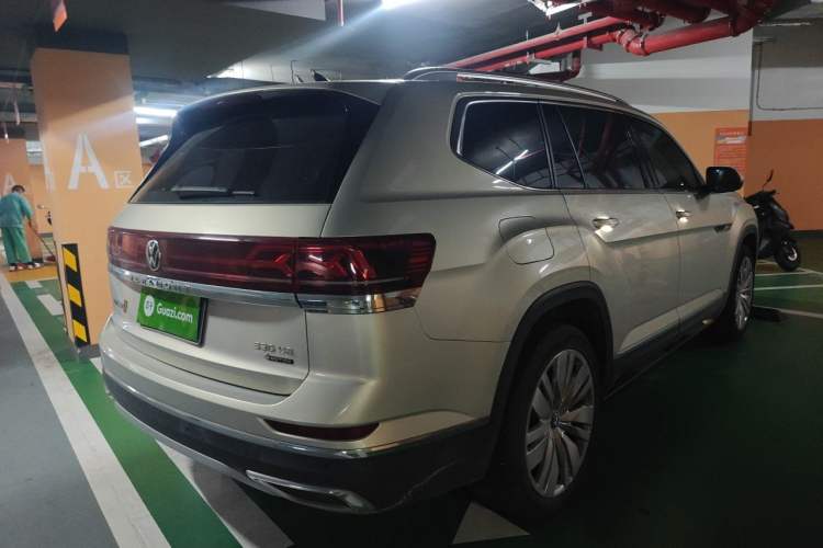 Used Volkswagen Teramont 2022 530 V6 Four-Wheel Drive Prestige Flagship Edition Rear Right 45 Deg