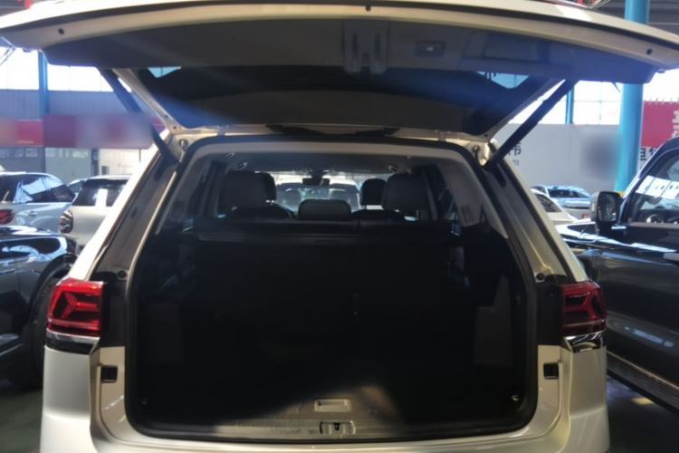 Used Volkswagen Teramont 2022 380TSI Four-Wheel Drive Luxury Edition Trunk