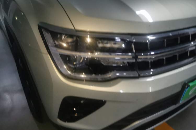 Used Volkswagen Teramont 2022 380TSI Four-Wheel Drive Luxury Edition Right Front Headlight