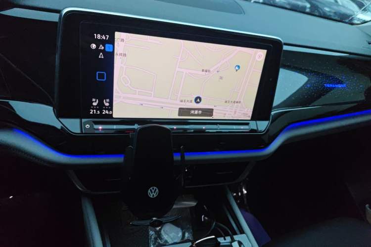 Used Volkswagen Teramont 2023 530 V6 All-Wheel Drive Prestige Flagship Edition Audio And AC Panel