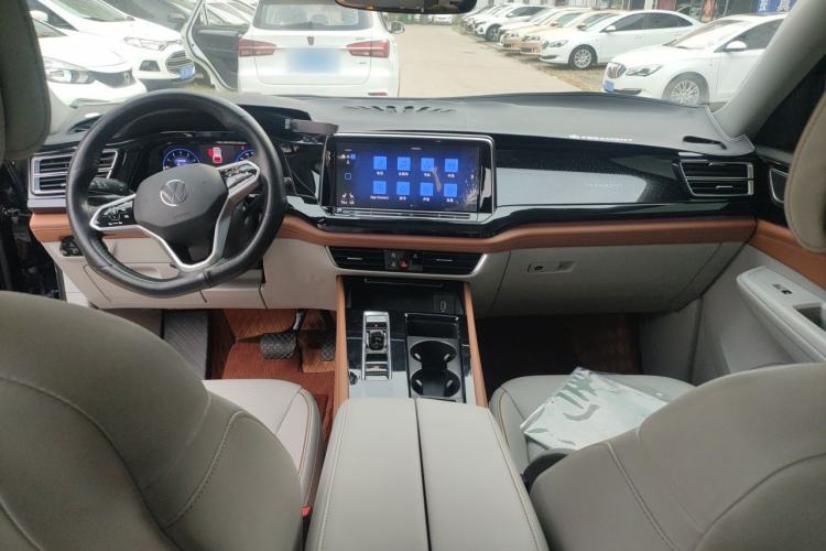 Used Volkswagen Teramont 2023 330TSI Two-Wheel-Drive Prestige Luxury Edition Center Console