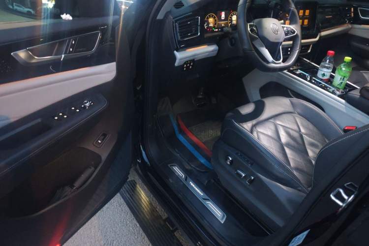 Used Volkswagen Teramont 2023 380TSI Four-Wheel Drive Prestige Flagship Edition Driver Seat