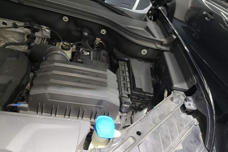 Used Volkswagen Teramont 2023 380TSI Four-Wheel Drive Luxury Edition Engine Bay Left