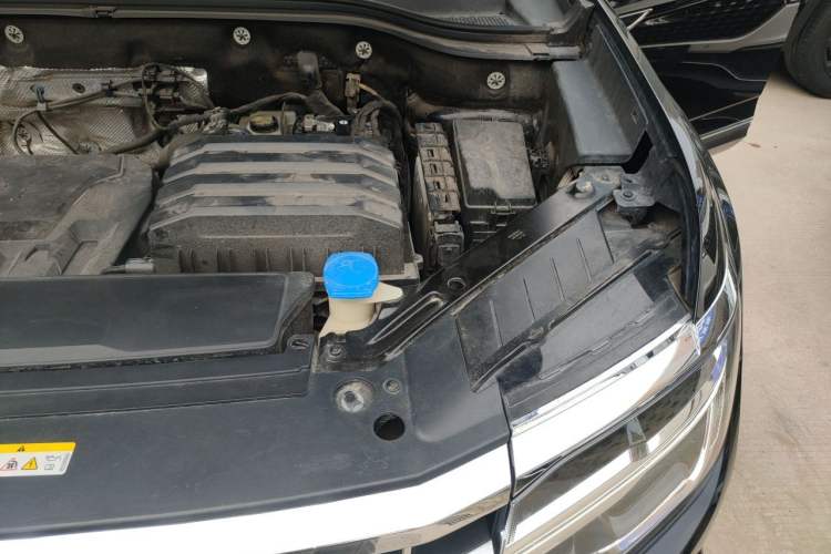 Used Volkswagen Teramont 2023 330TSI Two-Wheel-Drive Prestige Luxury Edition Engine Bay Left