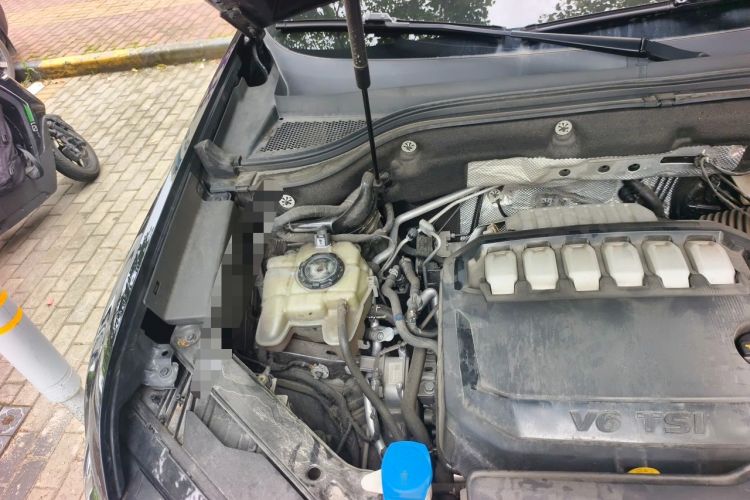 Used Volkswagen Teramont 2023 530 V6 All-Wheel Drive Prestige Flagship Edition Engine Bay Right