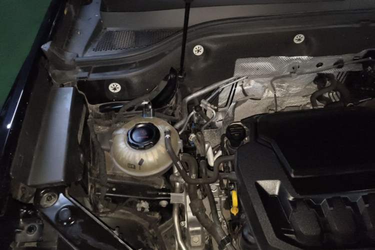 Used Volkswagen Teramont 2023 380TSI Four-Wheel Drive Prestige Luxury Edition Engine Bay Right