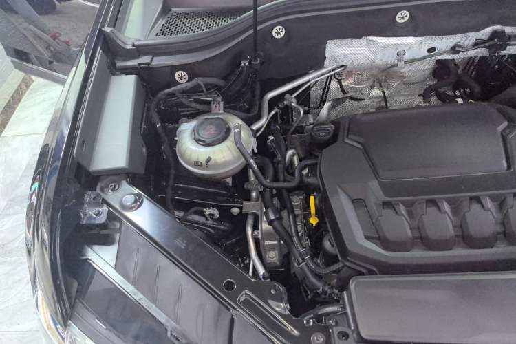 Used Volkswagen Teramont 2023 380TSI Four-Wheel Drive Prestige Luxury Edition Engine Bay Right