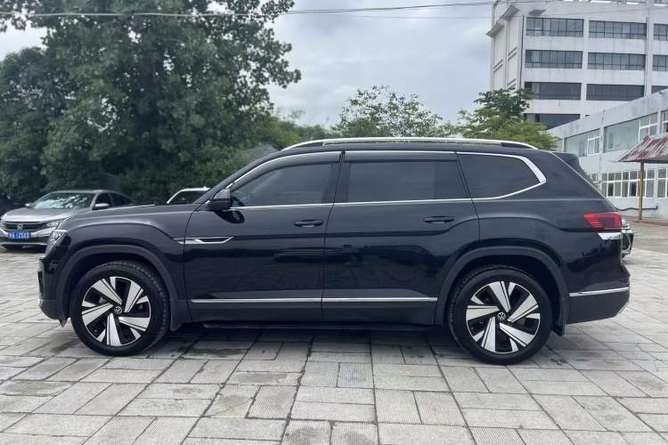 Used Volkswagen Teramont 2023 530 V6 Four-Wheel Drive Prestige Luxury Edition Exterior 3
