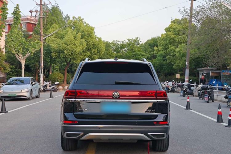 Used Volkswagen Teramont 2023 530 V6 Four-Wheel Drive Prestige Luxury Edition Exterior 3