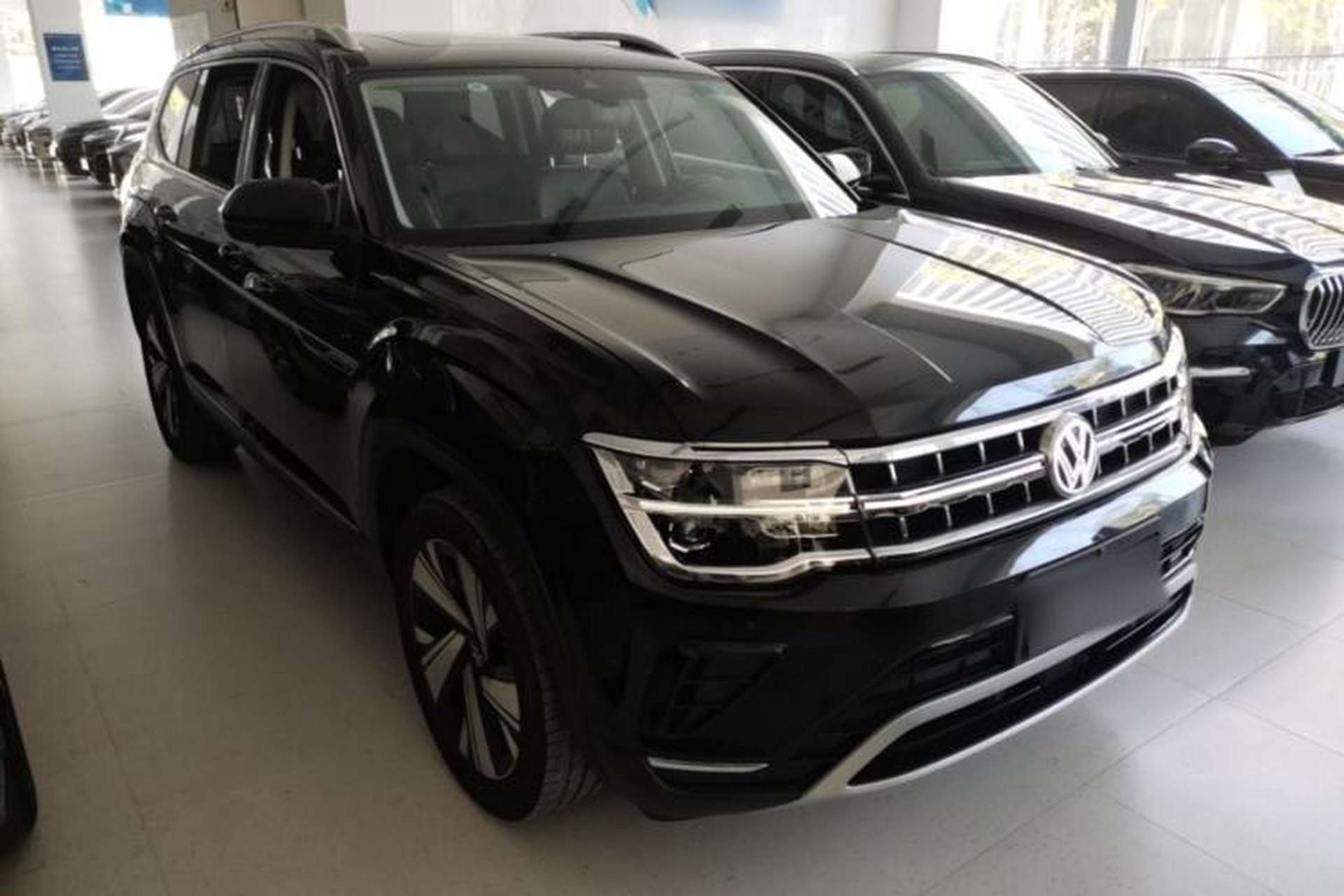 Used Volkswagen Teramont 2023 380TSI Four-Wheel Drive Prestige Luxury Edition Front Right 45 Deg