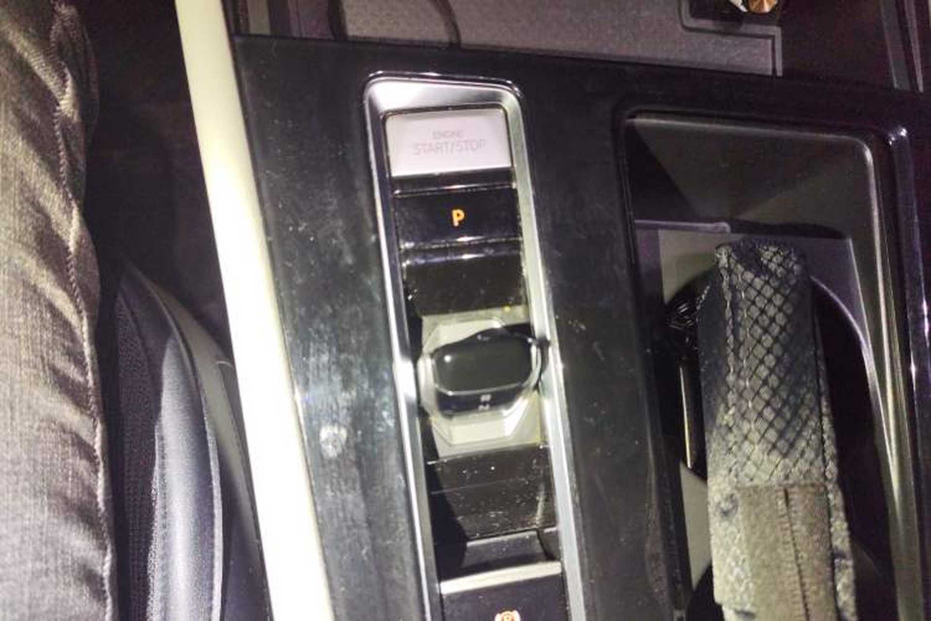 Used Volkswagen Teramont 2023 380TSI Four-Wheel Drive Luxury Edition Gear Lever