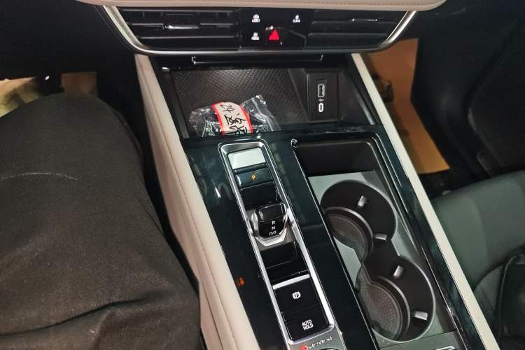 Used Volkswagen Teramont 2023 380TSI Four-Wheel Drive Prestige Luxury Edition Gear Lever
