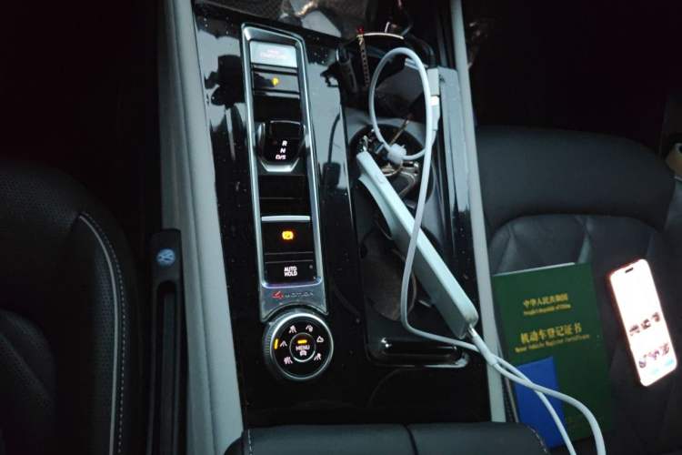 Used Volkswagen Teramont 2023 530 V6 All-Wheel Drive Prestige Flagship Edition Gear Lever