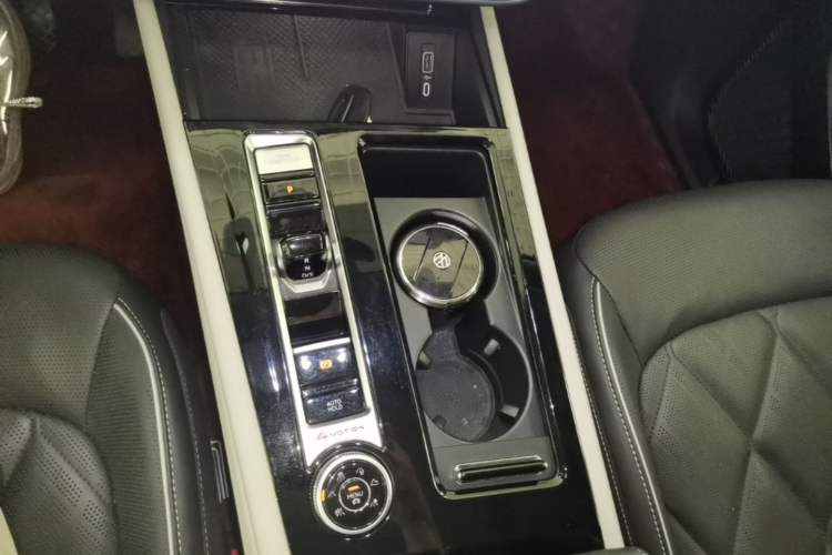 Used Volkswagen Teramont 2023 530 V6 All-Wheel Drive Prestige Flagship Edition Gear Lever