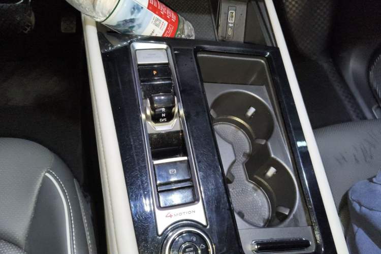 Used Volkswagen Teramont 2023 380TSI Four-Wheel Drive Prestige Luxury Edition Gear Lever