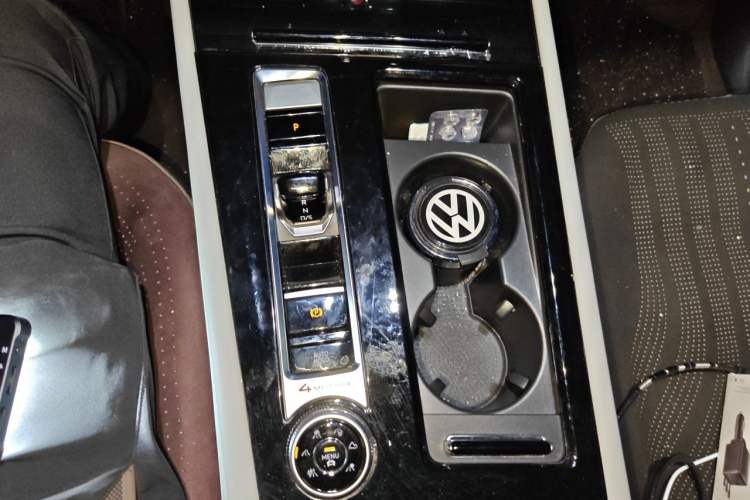 Used Volkswagen Teramont 2023 Facelift 380TSI Four-Wheel Drive Prestige Luxury Edition Gear Lever
