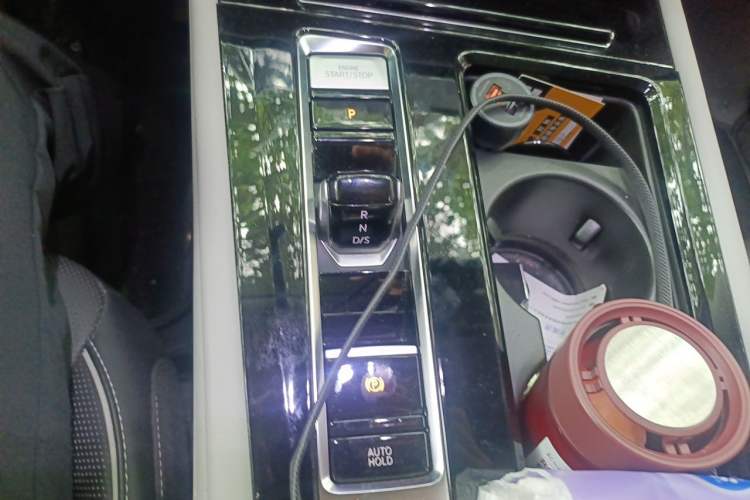 Used Volkswagen Teramont 2023 Revised 380TSI Four-Wheel Drive Prestige Flagship Edition Gear Lever