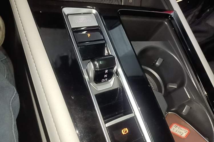 Used Volkswagen Teramont 2023 330TSI Two-Wheel-Drive Prestige Luxury Edition Gear Lever