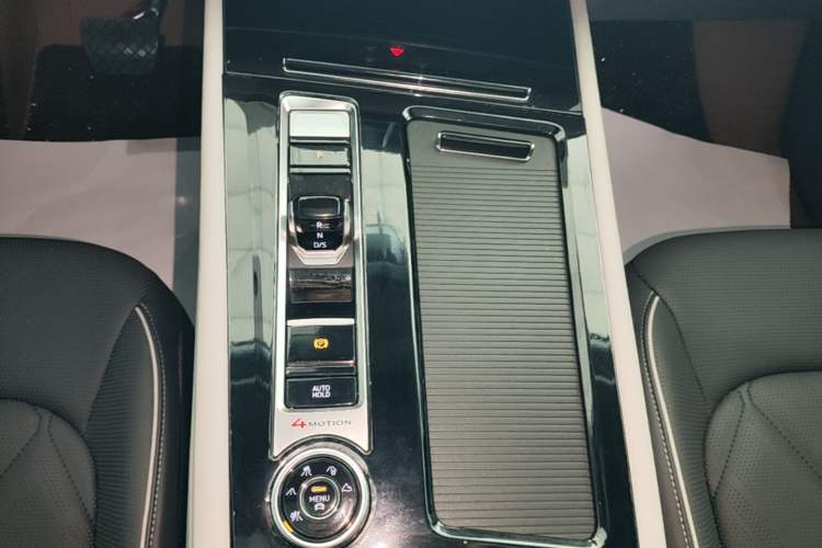 Used Volkswagen Teramont 2023 380TSI Four-Wheel Drive Prestige Flagship Edition Gear Lever