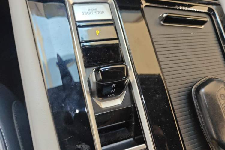Used Volkswagen Teramont 2023 380TSI Four-Wheel Drive Luxury Edition Gear Lever