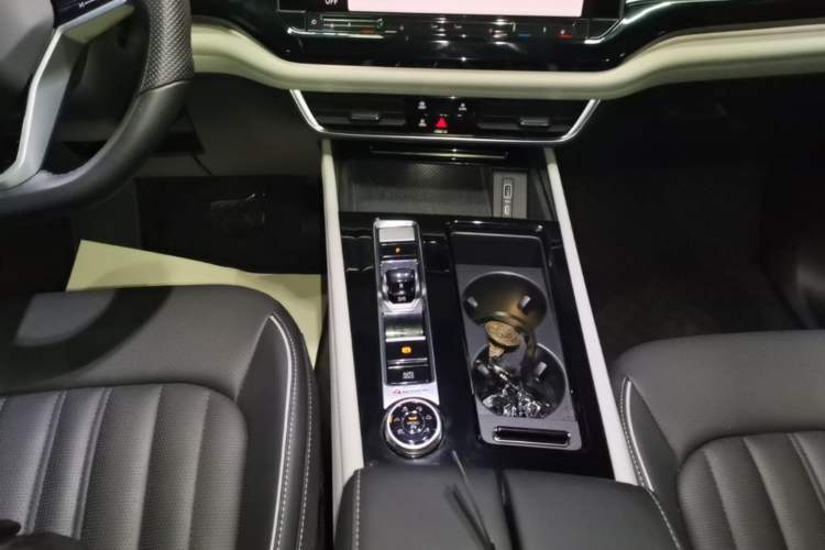 Used Volkswagen Teramont 2023 380TSI Four-Wheel Drive Luxury Edition Gear Lever