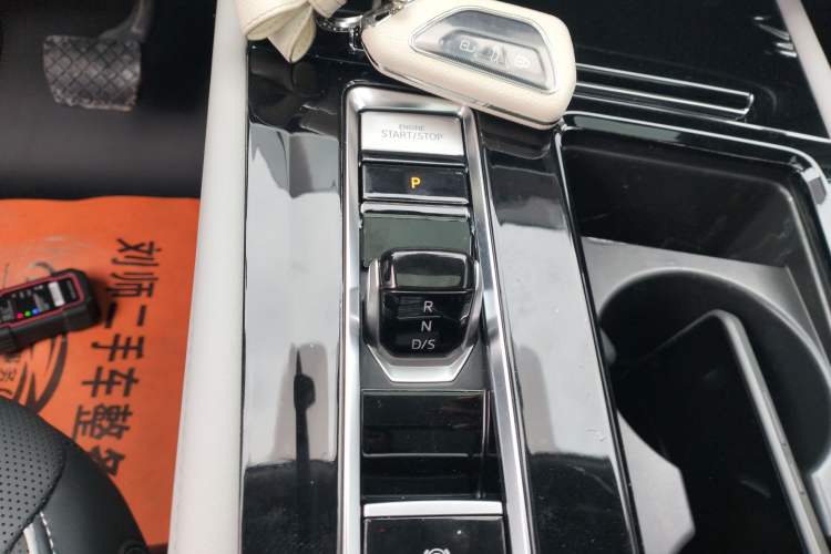 Used Volkswagen Teramont 2023 380TSI Four-Wheel Drive Prestige Flagship Edition Gear Lever