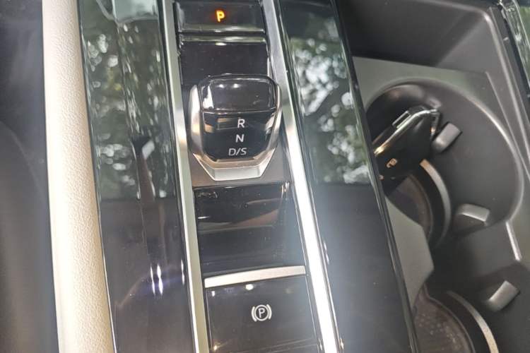 Used Volkswagen Teramont 2023 380TSI Four-Wheel Drive Luxury Edition Gear Lever