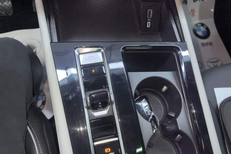 Used Volkswagen Teramont 2023 380TSI Four-Wheel Drive Prestige Luxury Edition Gear Lever