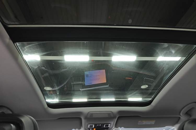 Used Volkswagen Teramont 2023 530 V6 All-Wheel Drive Prestige Flagship Edition Headliner