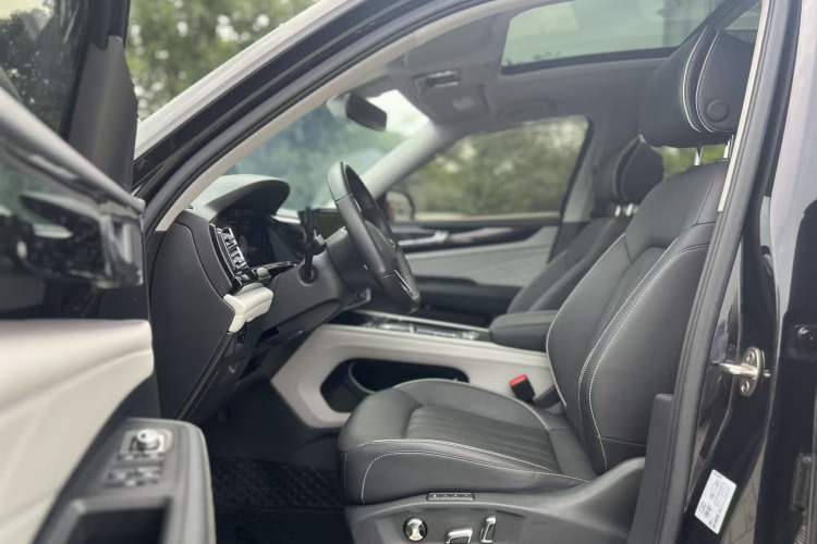 Used Volkswagen Teramont 2023 530 V6 Four-Wheel Drive Prestige Luxury Edition Interior 1