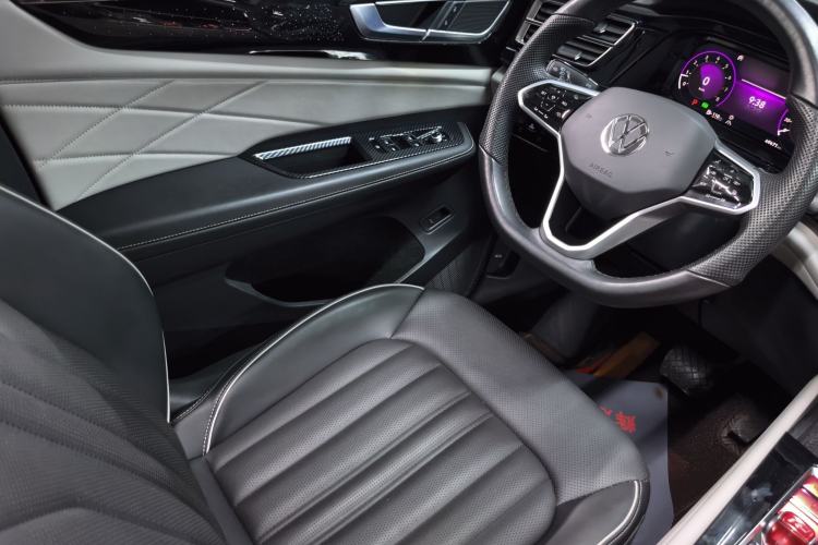 Used Volkswagen Teramont 2023 380TSI Four-Wheel Drive Prestige Luxury Edition Interior 8