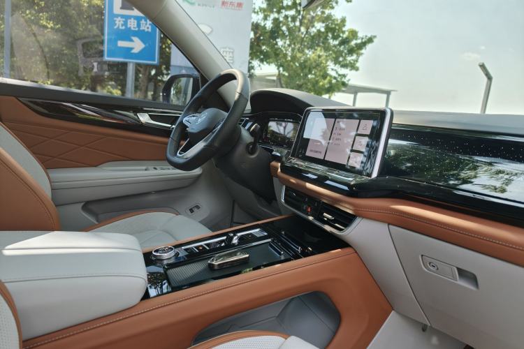 Used Volkswagen Teramont 2023 530 V6 All-Wheel Drive Prestige Flagship Edition Interior 8