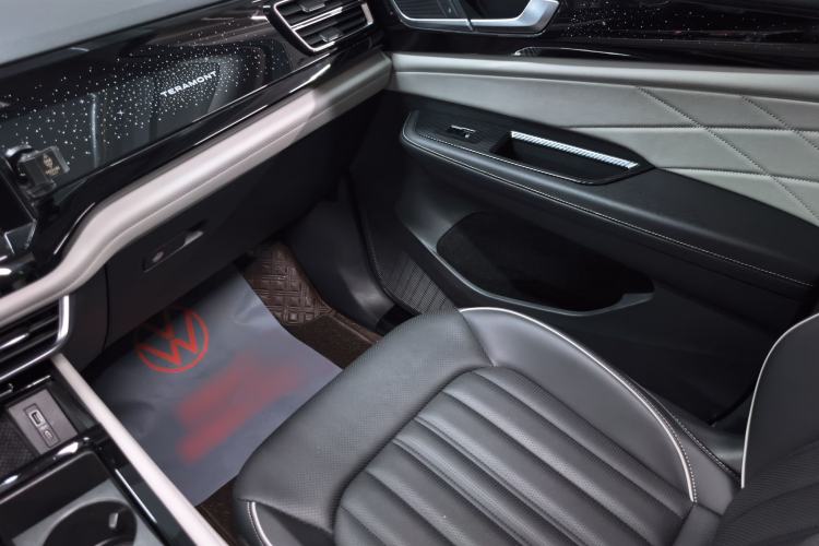 Used Volkswagen Teramont 2023 380TSI Four-Wheel Drive Prestige Luxury Edition Interior 9