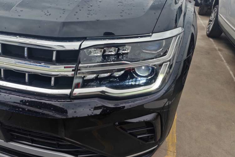 Used Volkswagen Teramont 2023 530 V6 All-Wheel Drive Prestige Flagship Edition Left Front Headlight
