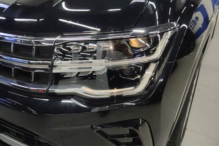 Used Volkswagen Teramont 2023 380TSI Four-Wheel Drive Prestige Flagship Edition Left Front Headlight