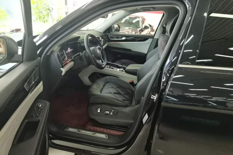 Used Volkswagen Teramont 2023 530 V6 All-Wheel Drive Prestige Flagship Edition Left Front Seat