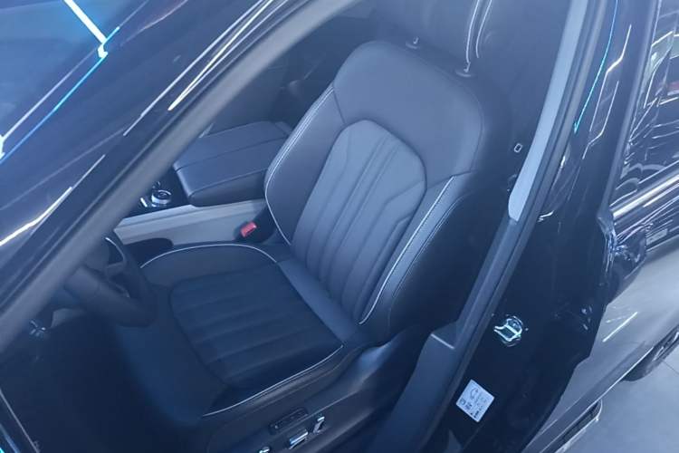 Used Volkswagen Teramont 2023 380TSI Four-Wheel Drive Prestige Luxury Edition Left Front Seat