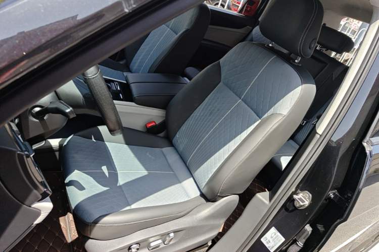 Used Volkswagen Teramont 2023 330TSI Two-Wheel-Drive Luxury Edition Left Front Seat