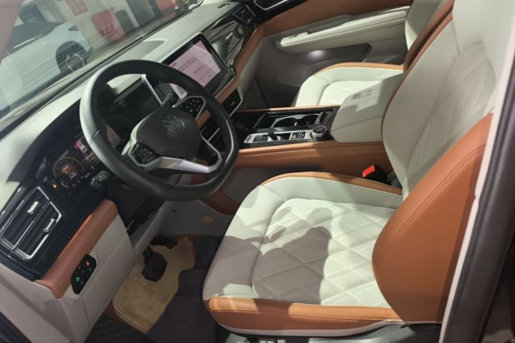 Used Volkswagen Teramont 2023 530 V6 All-Wheel Drive Prestige Flagship Edition Left Front Seat