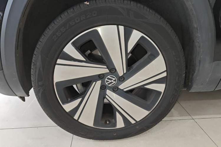 Used Volkswagen Teramont 2023 380TSI Four-Wheel Drive Luxury Edition Left Front Wheel Hub