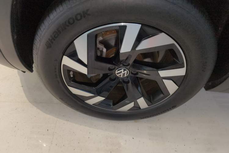 Used Volkswagen Teramont 2023 380TSI Four-Wheel Drive Luxury Edition Left Front Wheel Hub