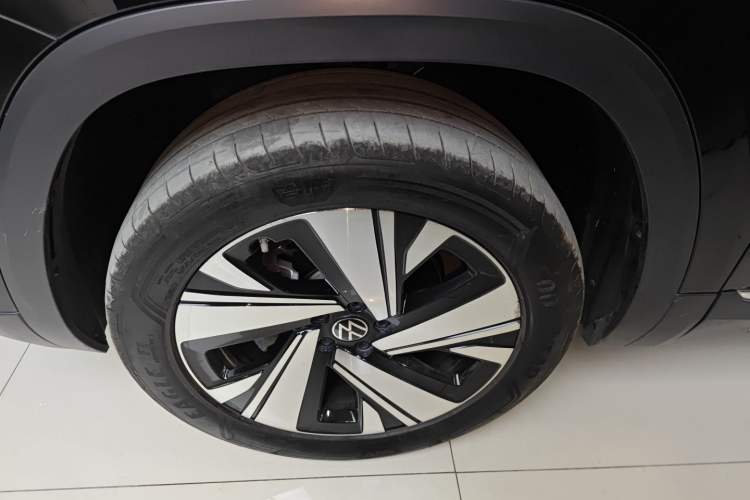 Used Volkswagen Teramont 2023 380TSI Four-Wheel Drive Luxury Edition Left Front Wheel Hub