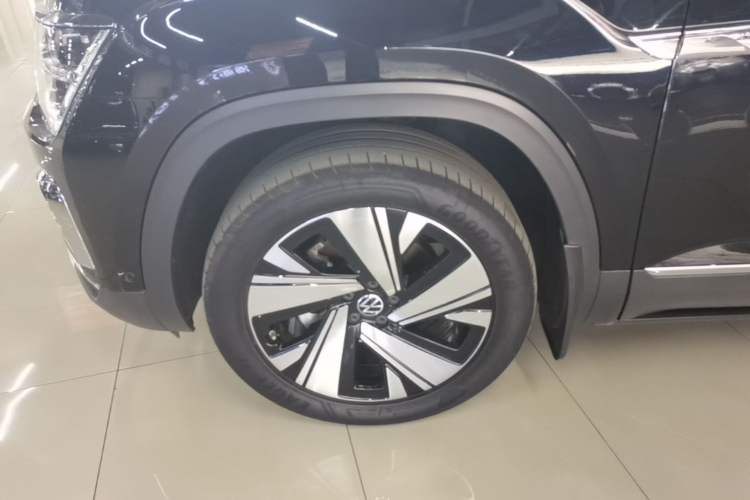 Used Volkswagen Teramont 2023 380TSI Four-Wheel Drive Luxury Edition Left Front Wheel Hub