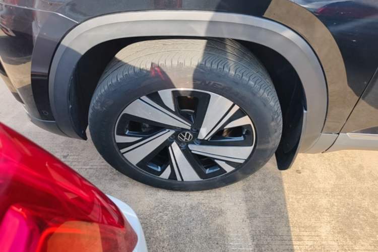 Used Volkswagen Teramont 2023 380TSI Four-Wheel Drive Luxury Edition Left Front Wheel Hub