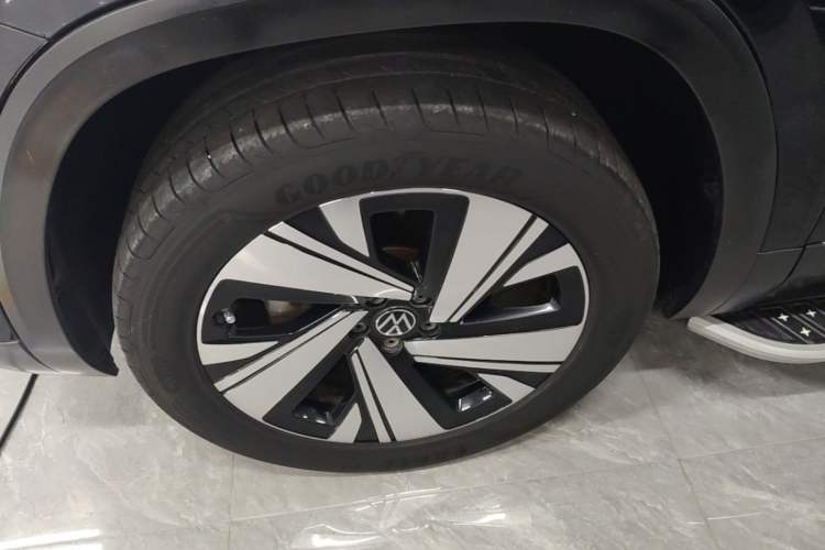 Used Volkswagen Teramont 2023 380TSI Four-Wheel Drive Prestige Luxury Edition Left Front Wheel Hub