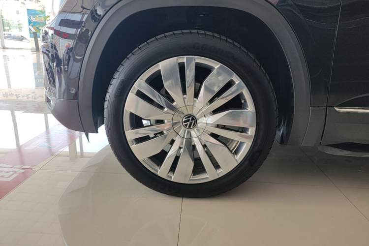 Used Volkswagen Teramont 2023 380TSI Four-Wheel Drive Prestige Flagship Edition Left Front Wheel Hub