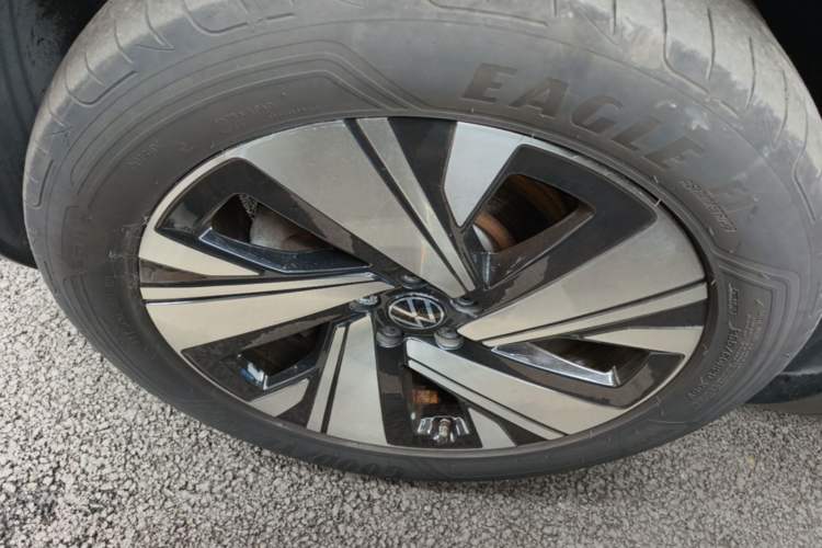 Used Volkswagen Teramont 2023 380TSI Four-Wheel Drive Prestige Luxury Edition Left Front Wheel Hub
